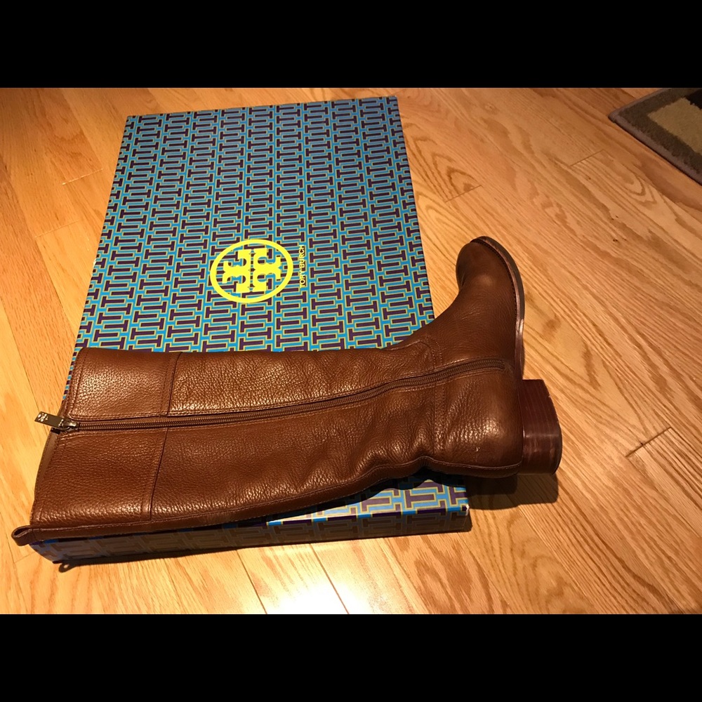 Tory Burch Kiernan 35mm Riding Boot- Almond